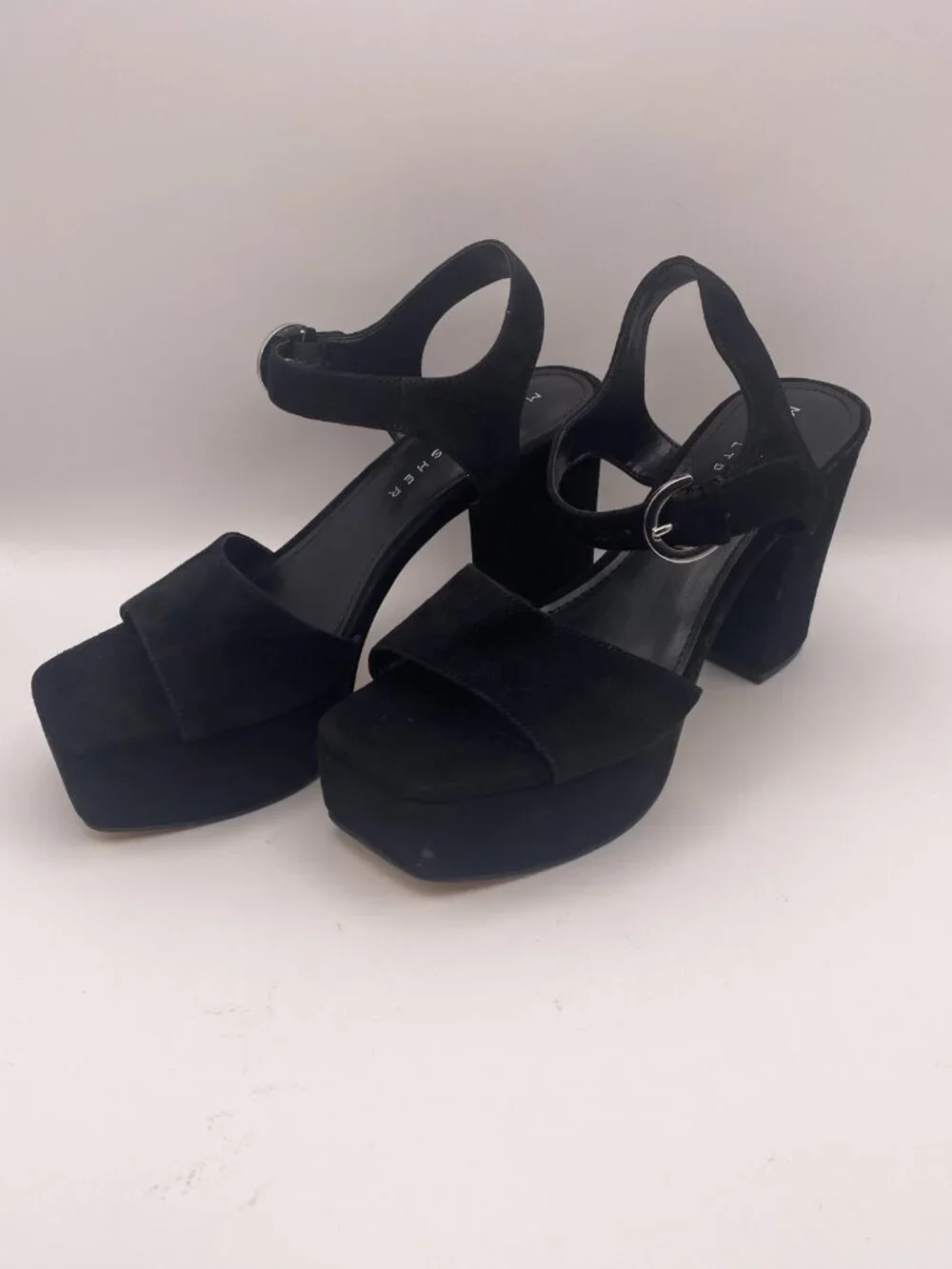 Marc Fisher LTD Women Cinthia Black Leather Platform Heel Sandal Sz 7
